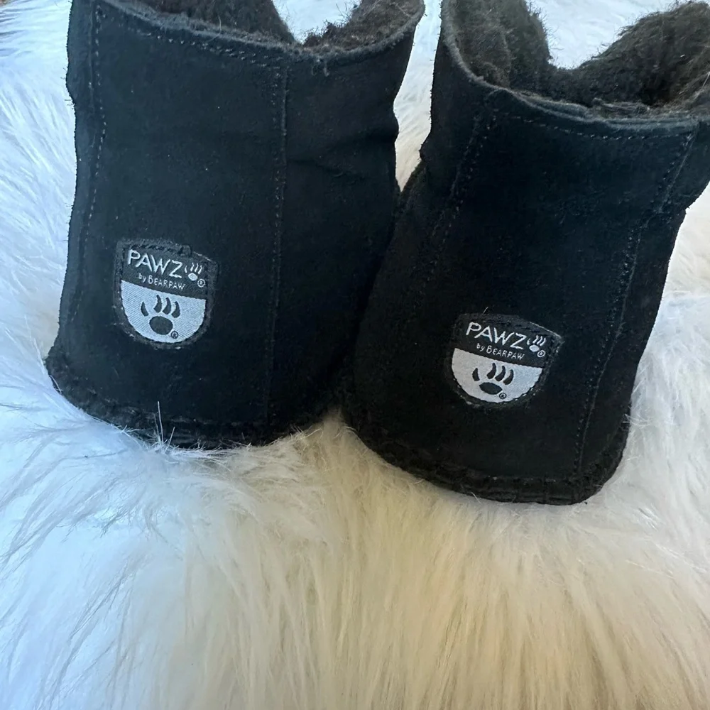 EUC PAWZ by BearPaw Winter Black Ankle Boots Size‎ 10